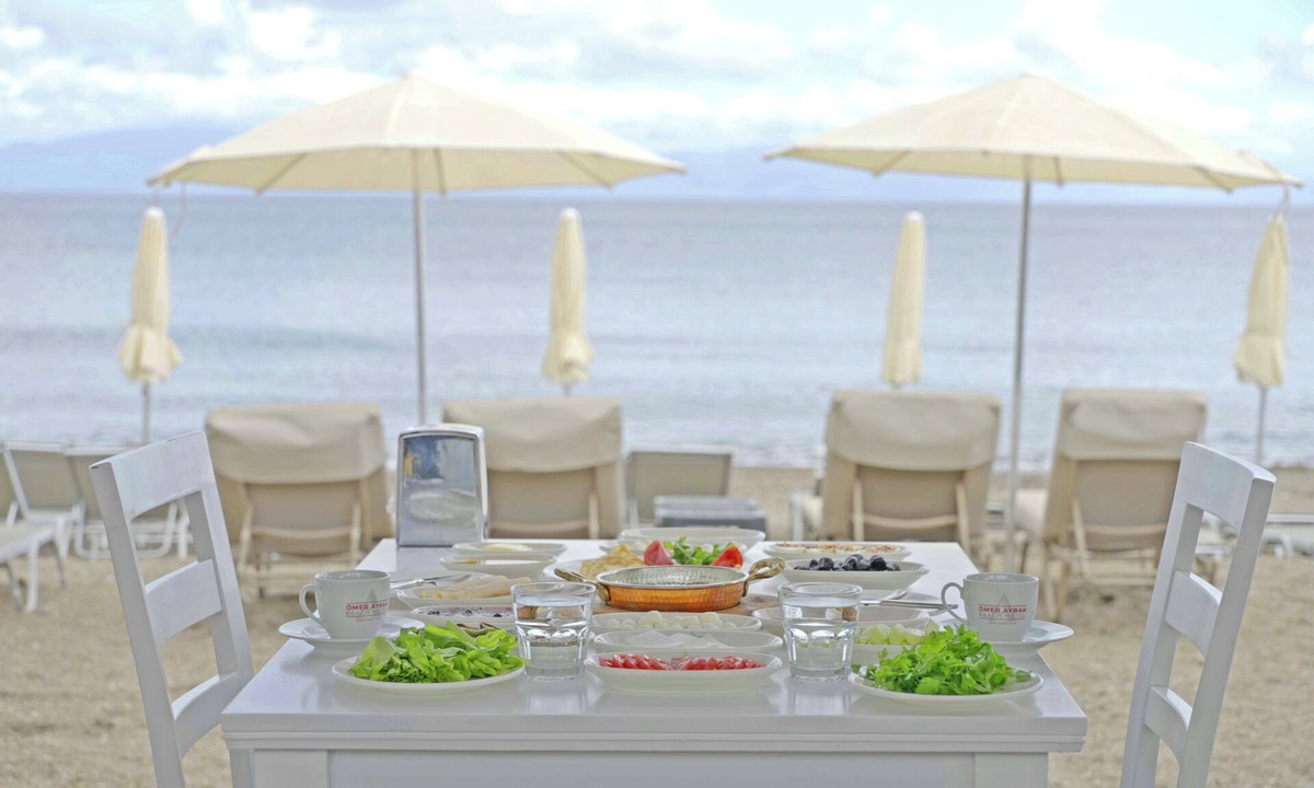Ortakent Hotel | Ömer Aybak Beach Hotel