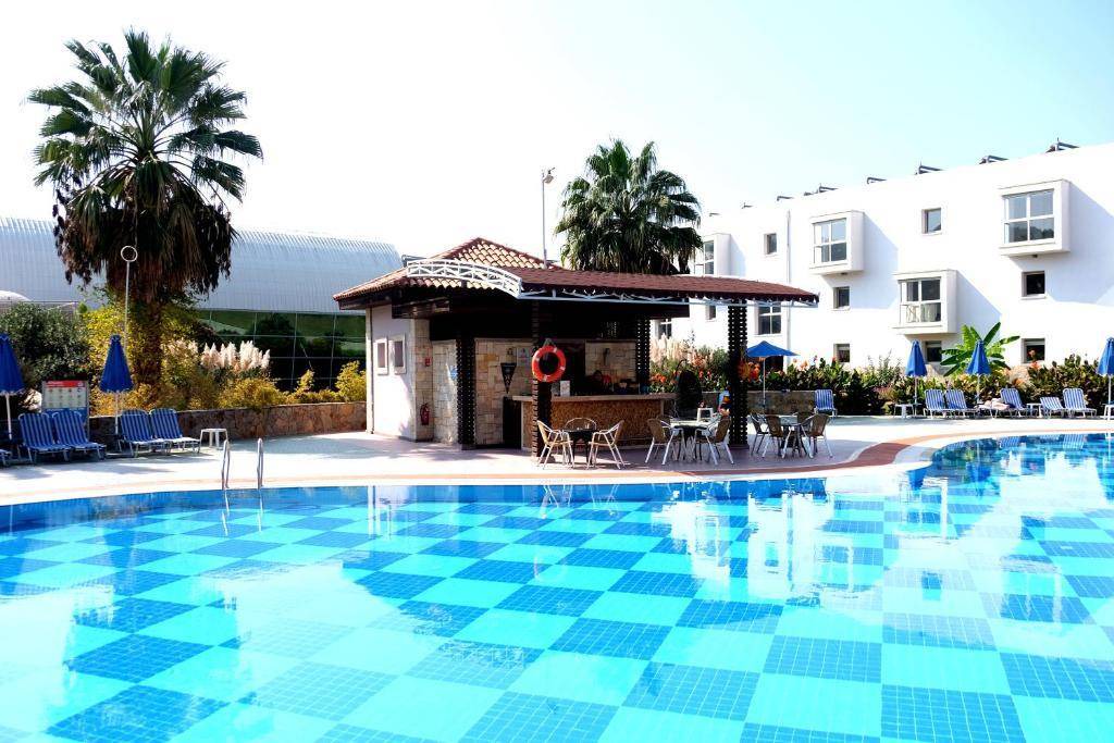 Selcuk Hotel | 110 m² Hotel ∙ 3 bedrooms ∙ 127 guests