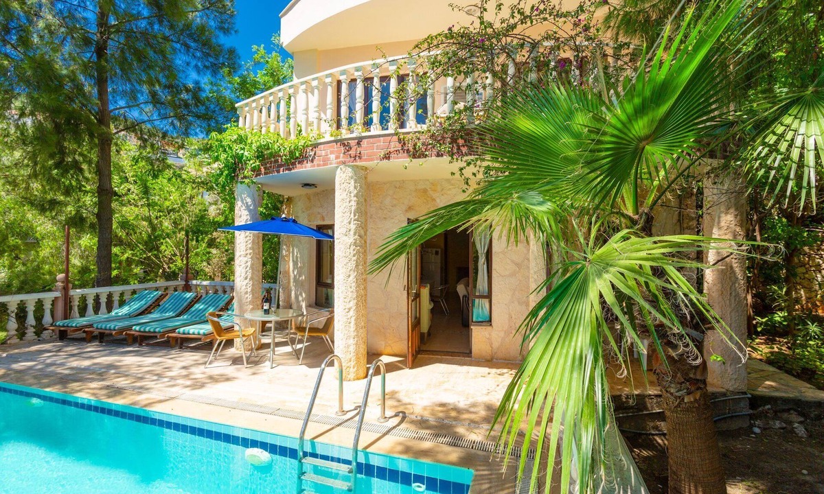 Kalkan Villa | 2+1 Villa with Sea View in Kalkan Center - Daisy