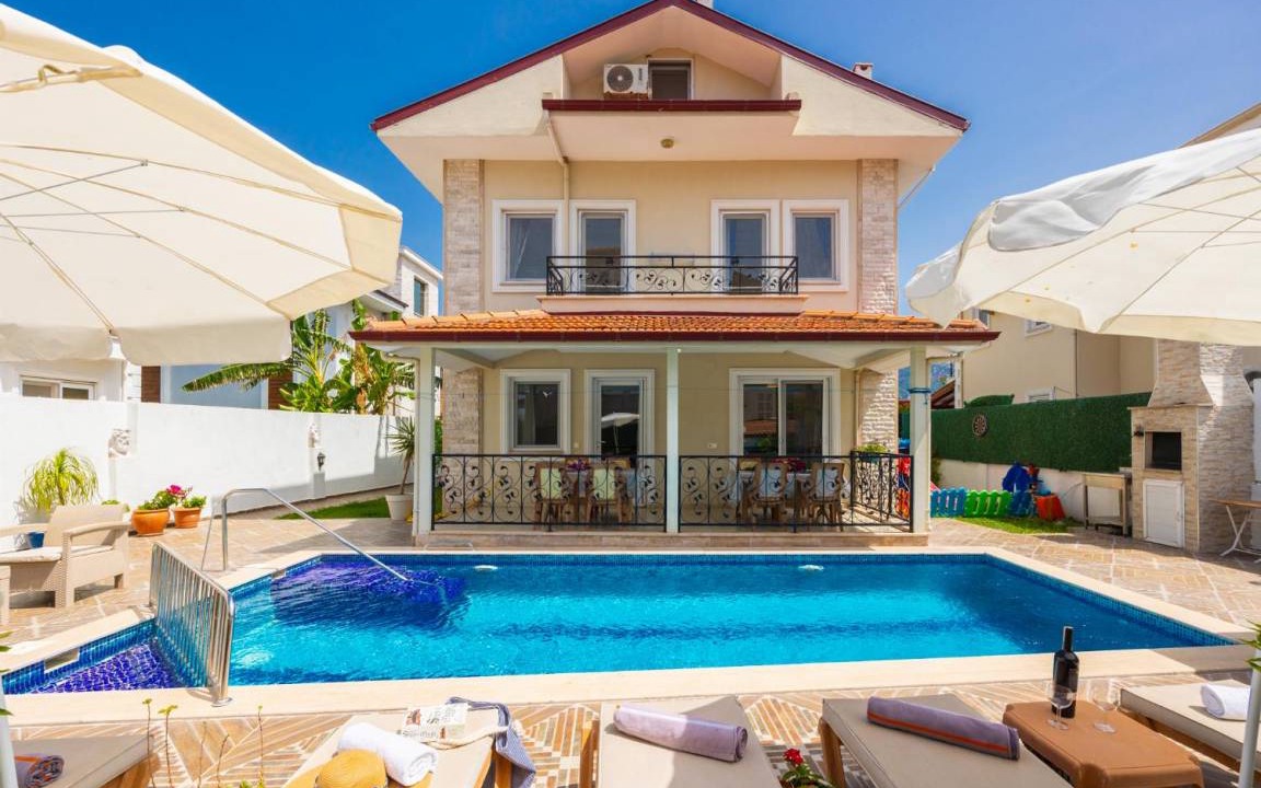 Dalyan Villa | 220 m² Villa ∙ 4 bedrooms ∙ 10 guests