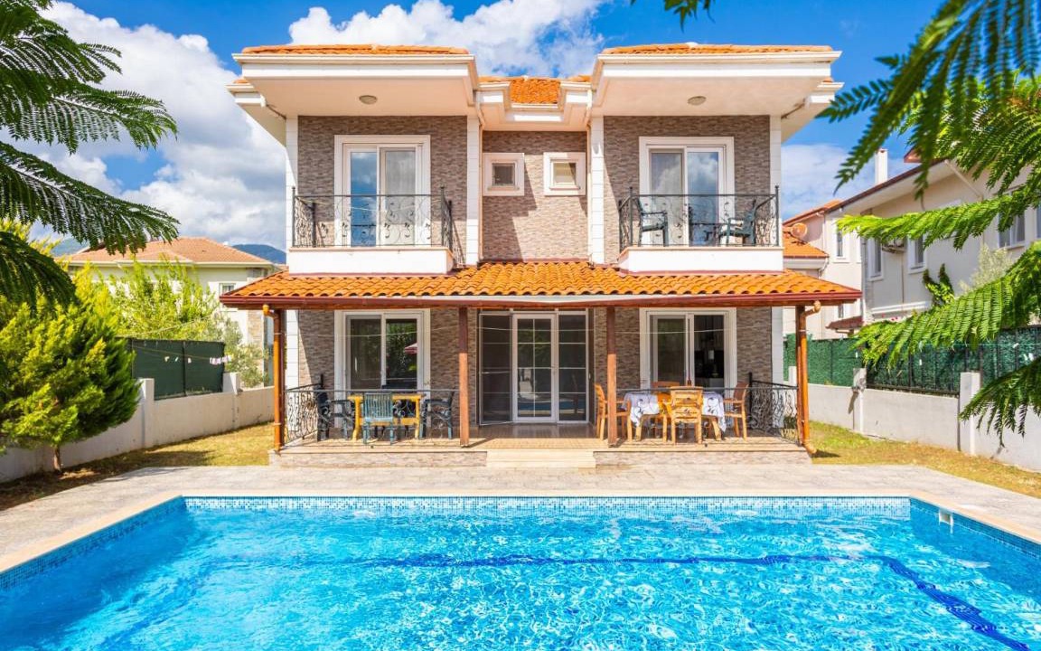 Dalyan Villa | 295 m² Villa ∙ 6 bedrooms ∙ 12 guests