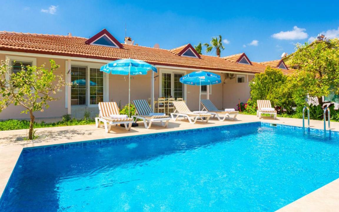 Dalyan Villa | 360 m² Villa ∙ 8 bedrooms ∙ 16 guests