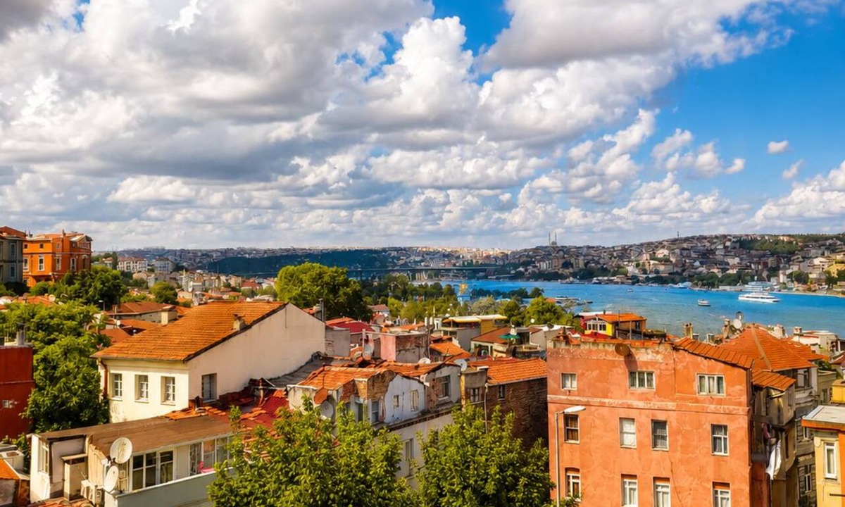 Balat Apartment | 3BR Istanbul Apartment In Historic Balat + Golden Horn Views