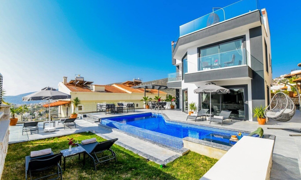 Kalkan Villa | 5 Bedroom Villa with Outdoor Pool near Kalkan