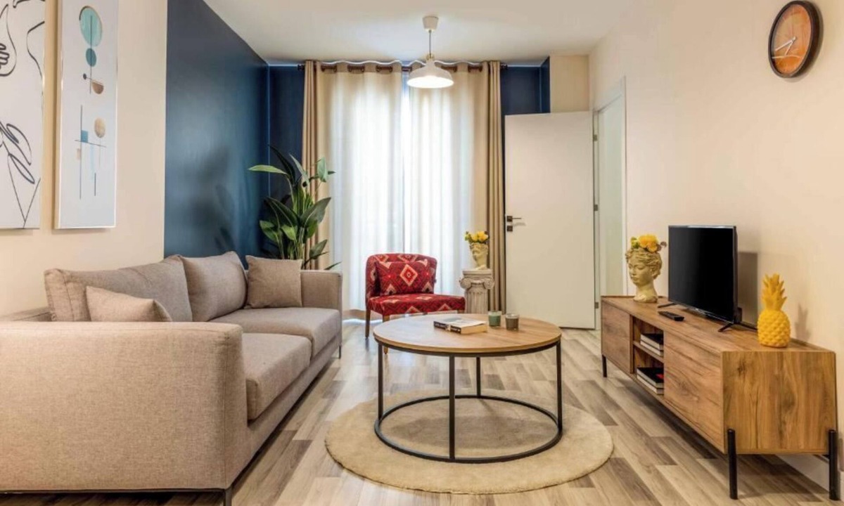 Cihangir Apartment | 5 min Walk to Taksim Square & Galata sleeps 4