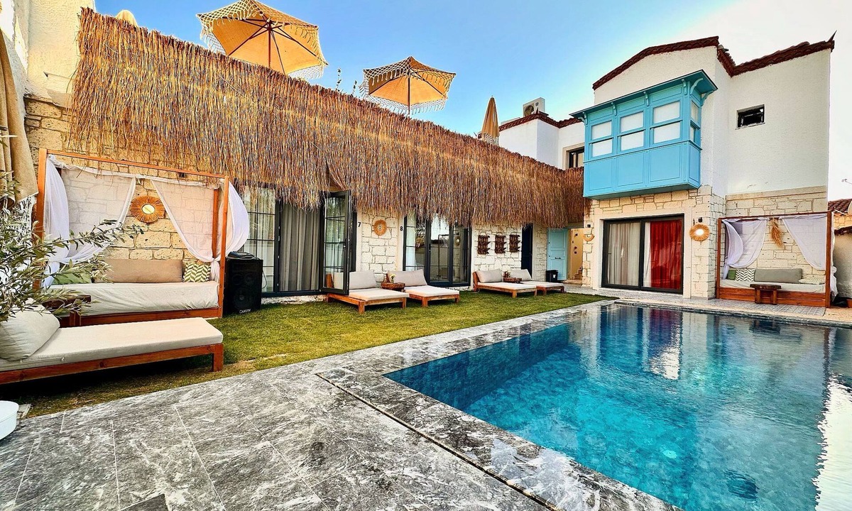 Tokoglu Hotel | Alaçatı Paradise Hotel