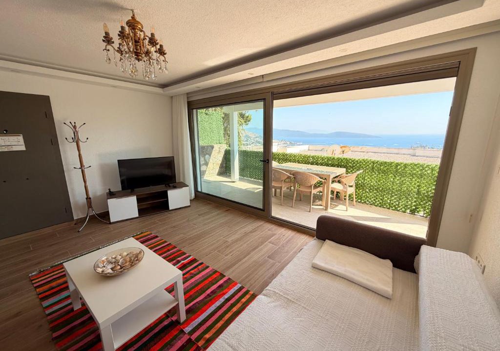 Bodrum City Center Apartment | BODRUM BURCU RESIDENCE, Magnificent Sea View, Cozy, Free Otopark, Free Wifi