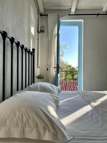 Ayvalik City Center House | Cesmeli Han