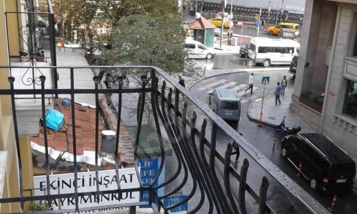 Asmali Mescit Apartment | cozy flat in taksim,it is in midle important culturel and historical place.