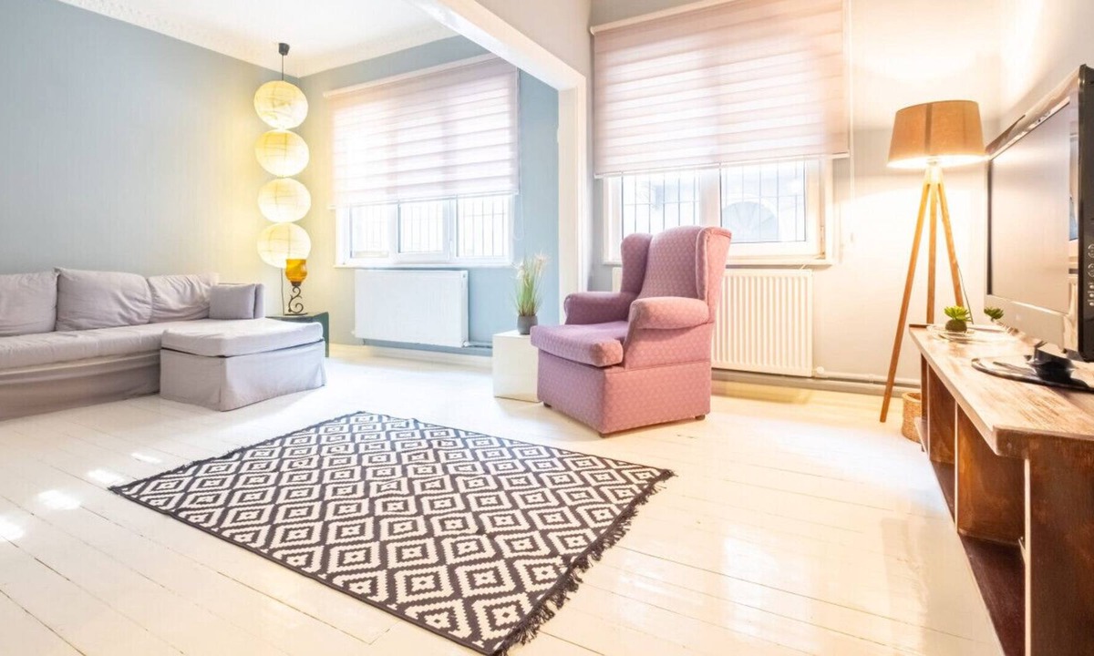 Pera Apartment | Delightful Flat Close to Galata 2 mins to Metro