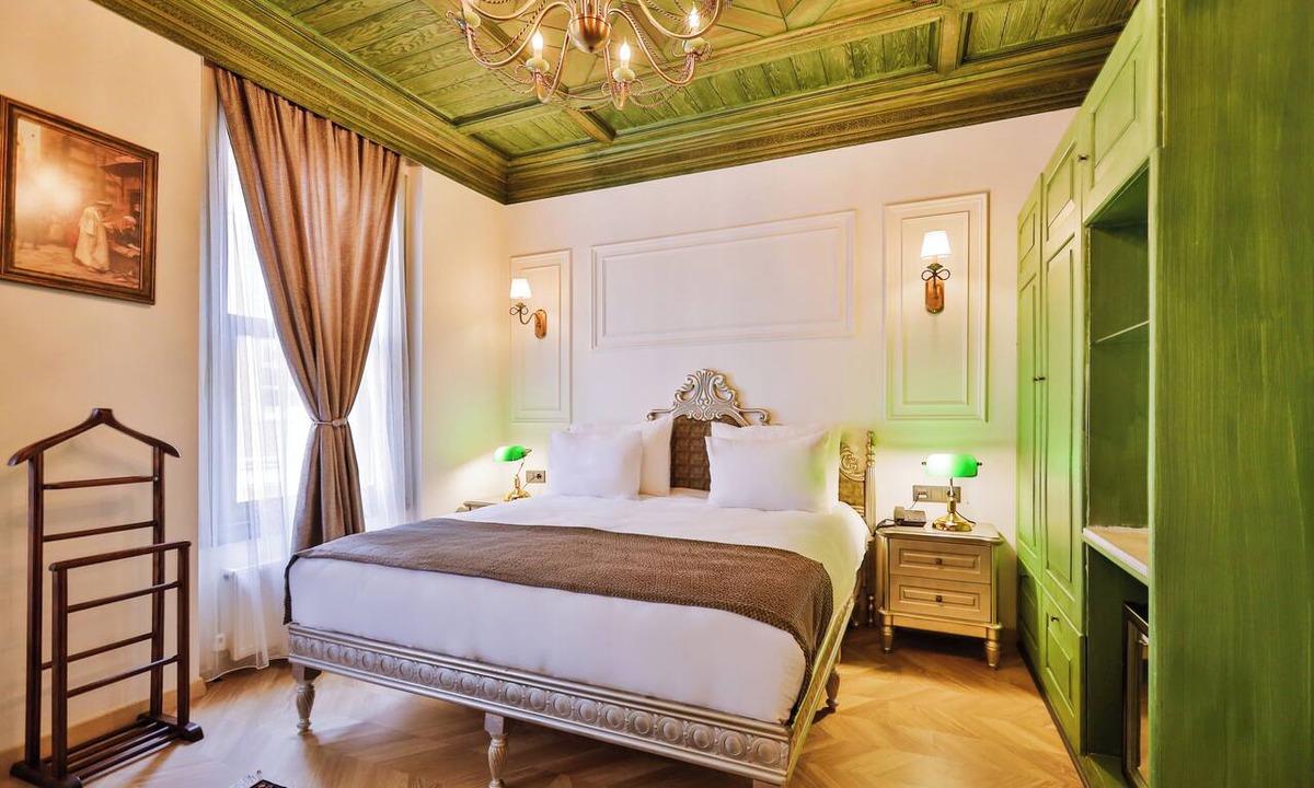 Old City Hotel | Emerald Mansion Hotel – Special Class