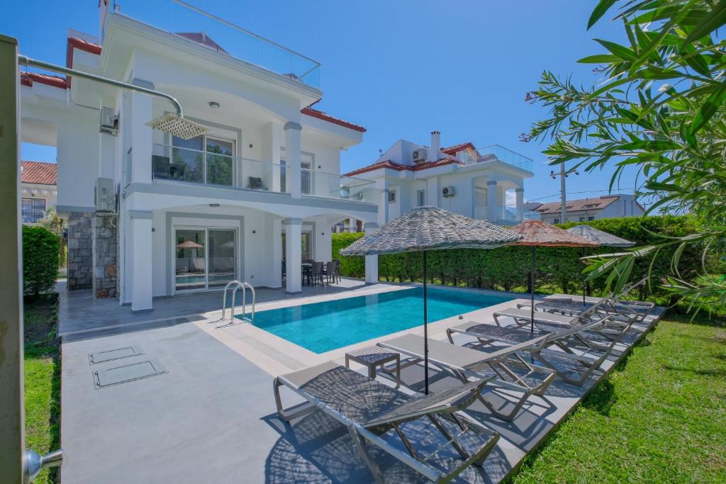 Ciftlik Villa | Fethiye Çalışta Plaja yakın Özel Havuzlu Lüx Villa