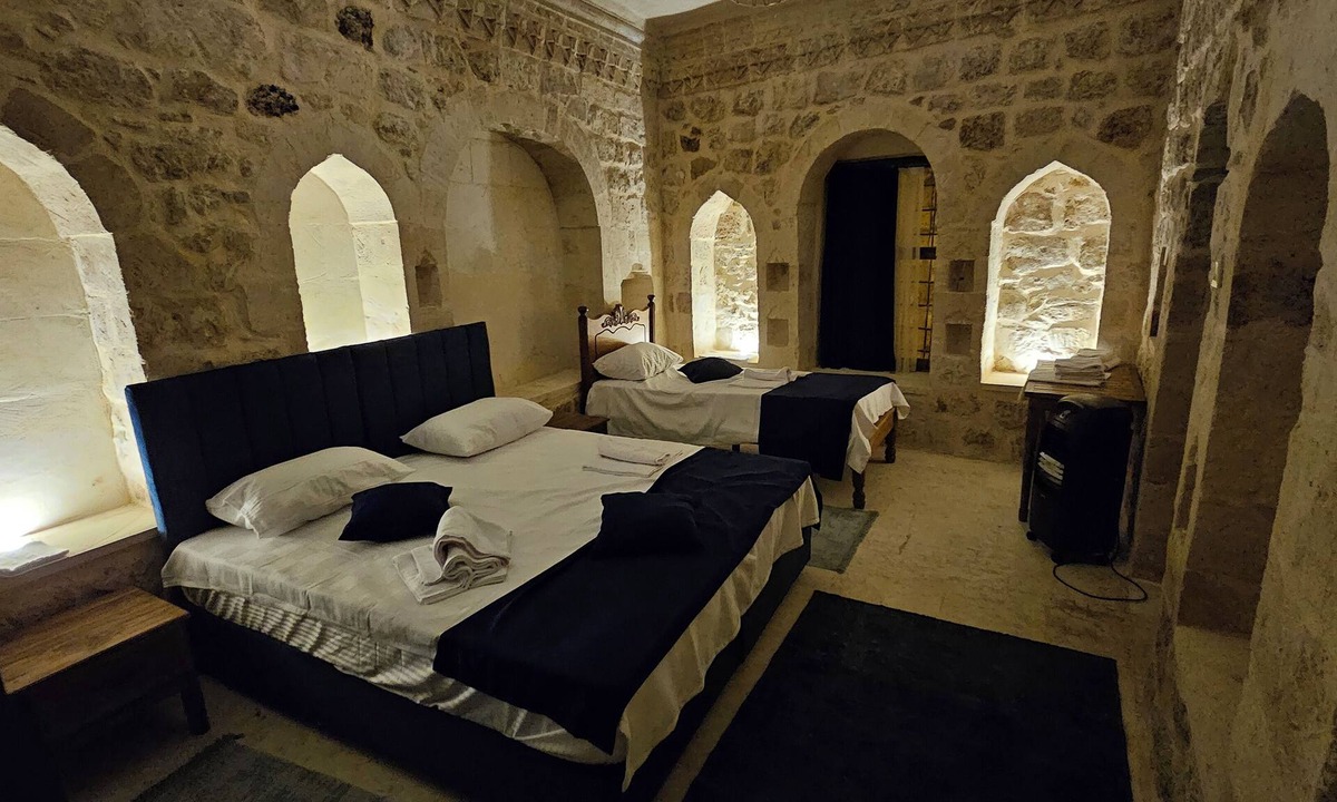 Artuklu Hotel | Firdevs Konagi