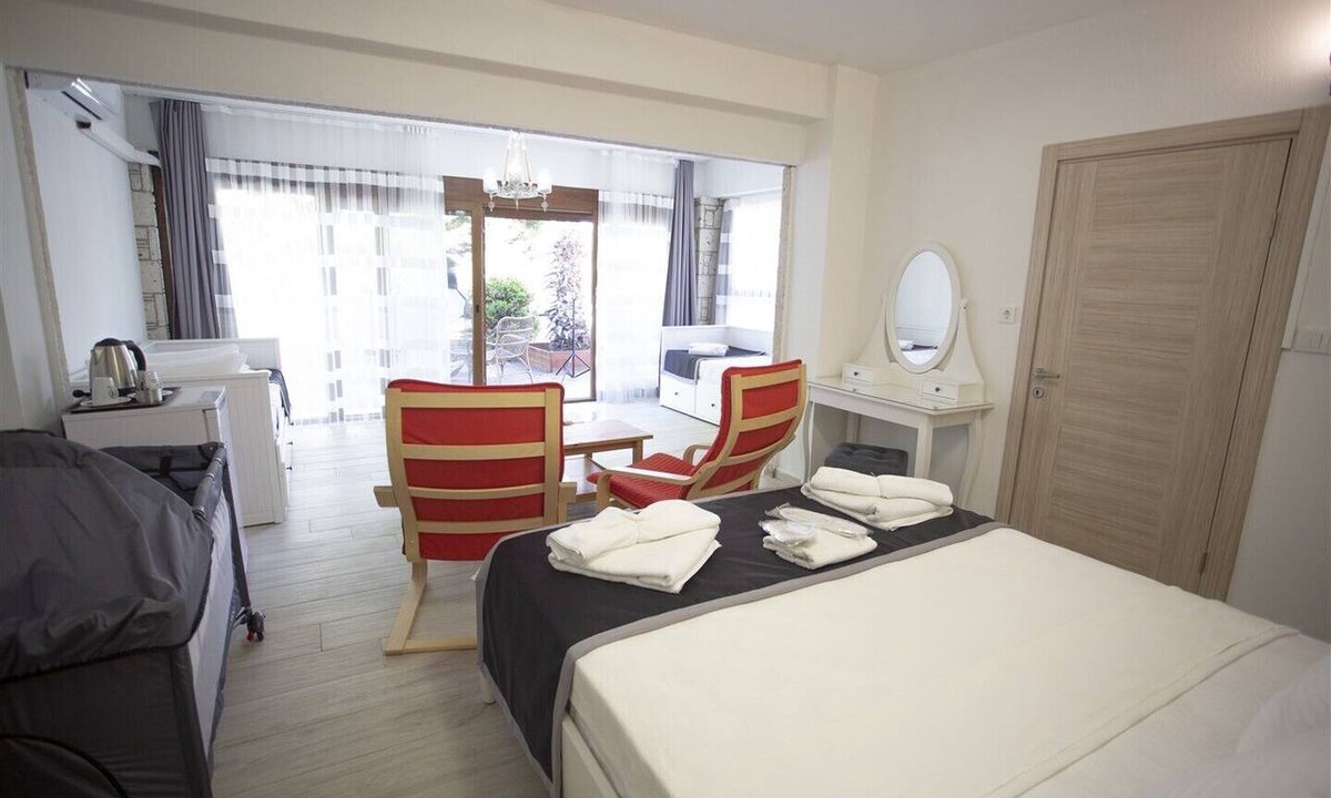 Tokoglu Hotel | Fizzio Alacati Hotel