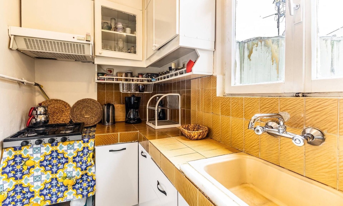 Moda Apartment | Furnished and Spacious Flat in Central Kadikoy