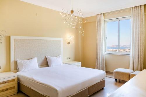 Kargicak Apartment | GOLD CITY 2+1 MAIN BUILDING FLAT WITH FREE AQUAPARK