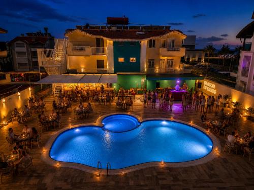 Side Hotel | GOLDEN DAiSY HOTEL