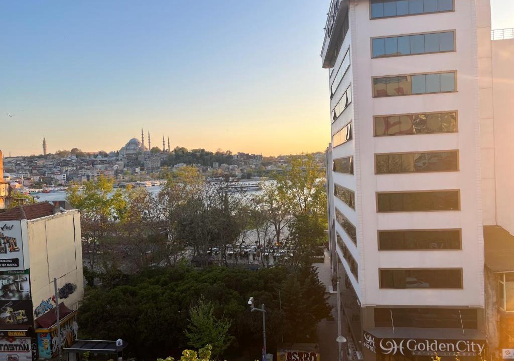 Galata Apartment | Gorgeous Sea View Apartment in Karaköy 4BR, 2BA