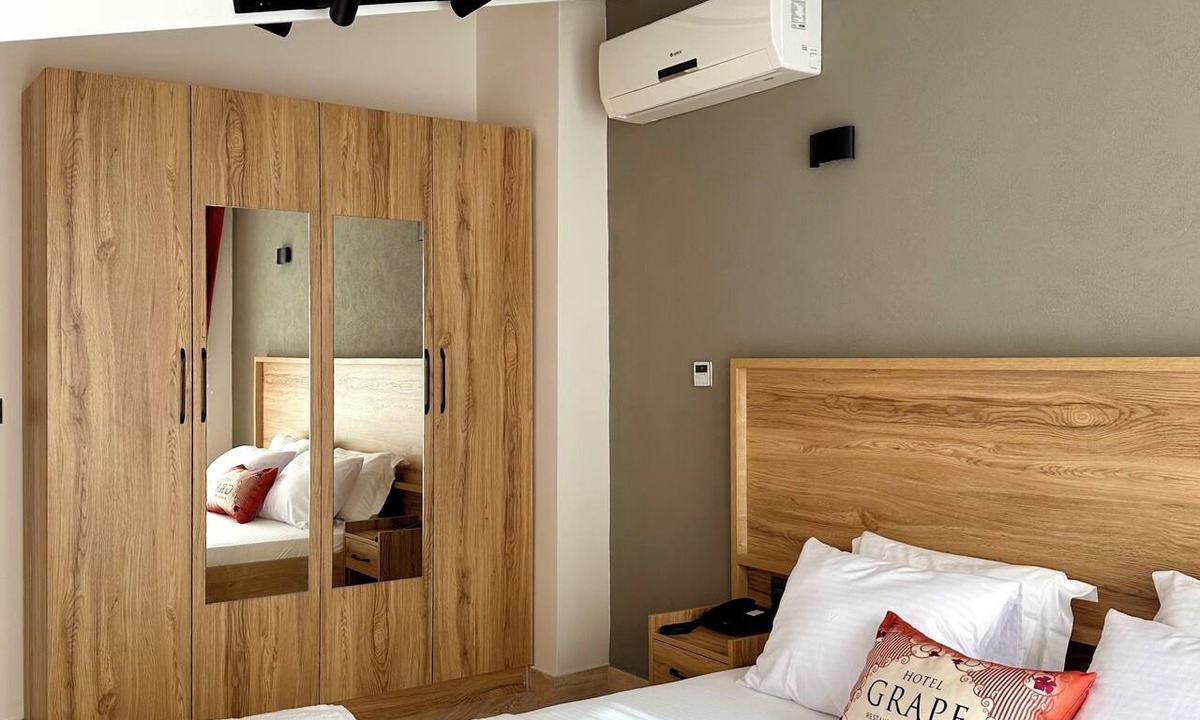 Ezine Hotel | GRAPE HOTEL