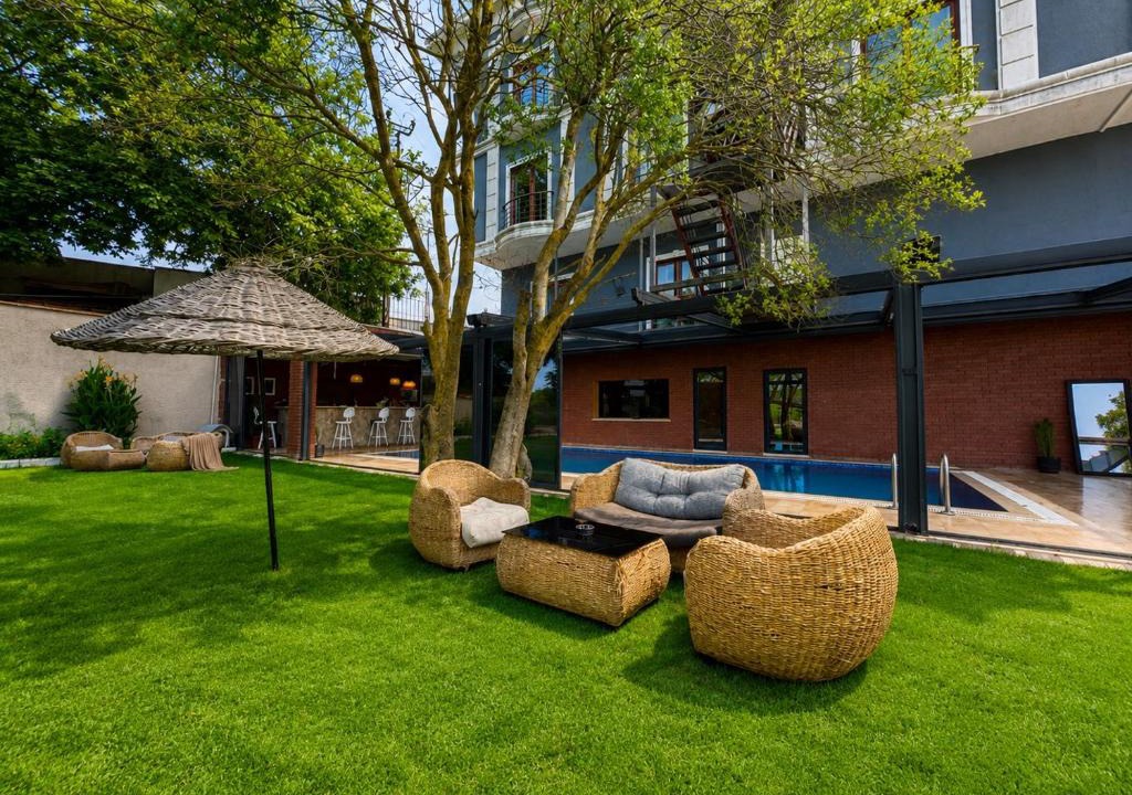 Arnavutkoy Hotel | Green Roof Hotel
