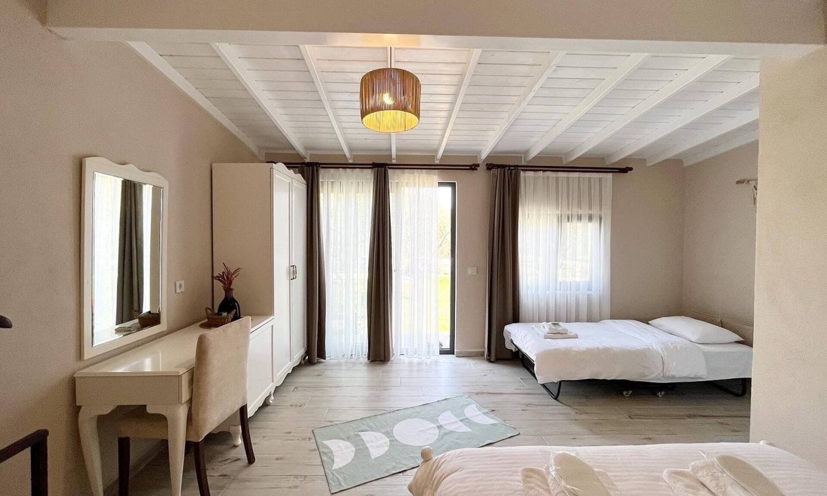 Bozcaada Bed & Breakfast | İrmak Bag Evi
