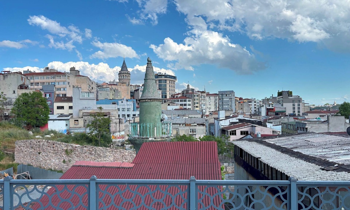 Galata Apartment | Luxury 1BR Turkish Bath Walk to Galata