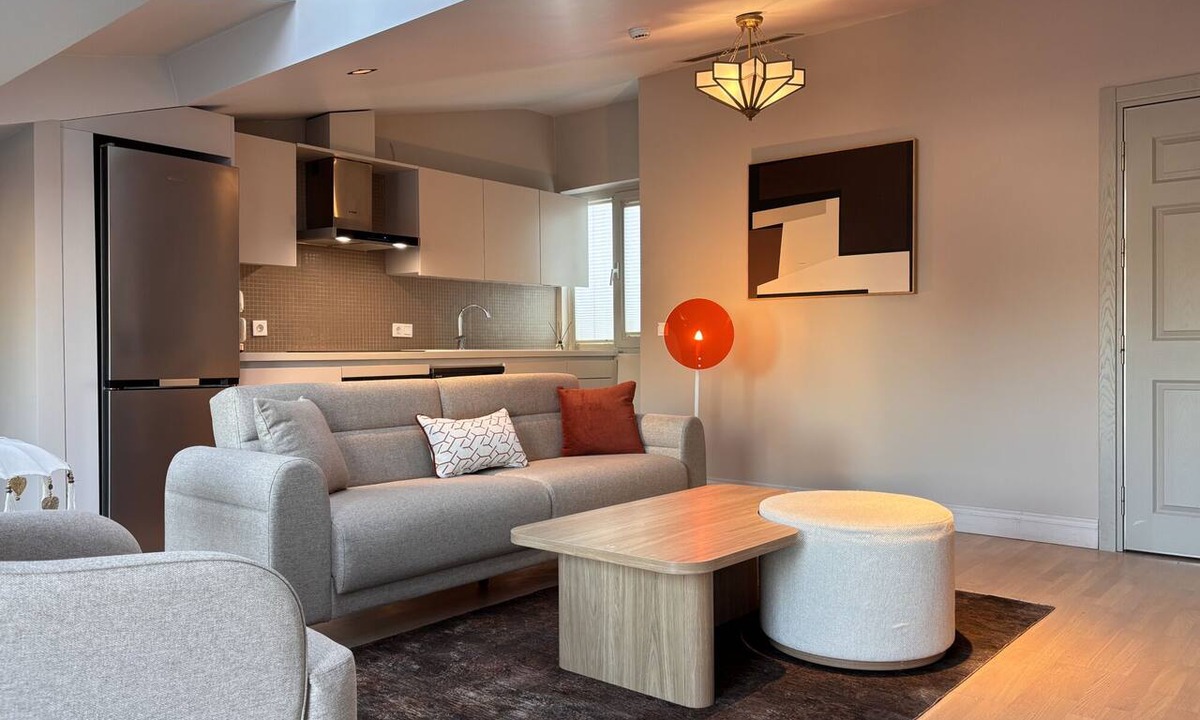 Karakoy Apartment | Luxury Penthouse Suite with Private Terrace