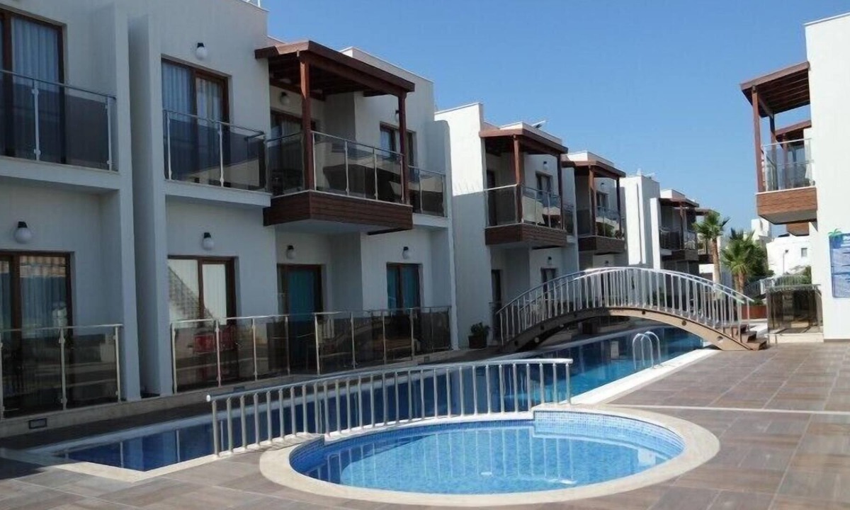 Turgutreis Apartment | Luxury self catering 2 bedroom holiday apartment with swimming pool