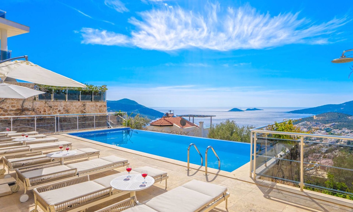 Kalkan Villa | Luxury stylish 5 bedroom villa in a quiet location with wonderful sea views