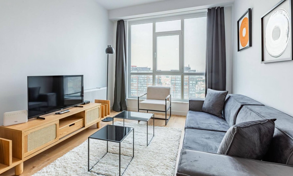 Kadikoy Apartment | Modern Flat with Fantastic City View in Kadikoy