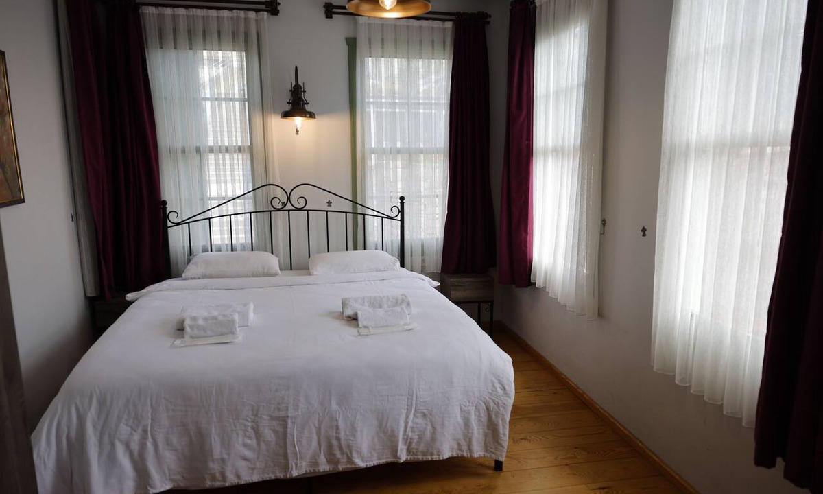 Ayvalik City Center House | My Flora Pansiyon