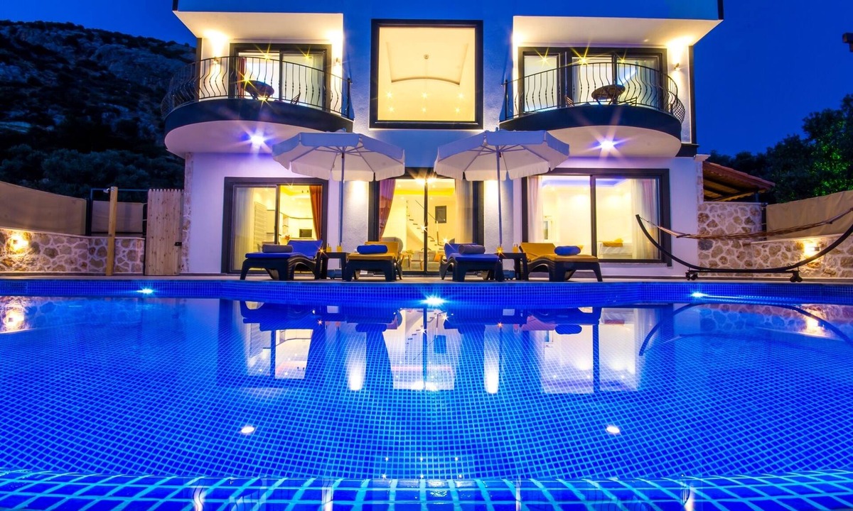Kas Villa | New Luxury 3 Bedroom Villa with Secluded Pool in Pastoral Setting
