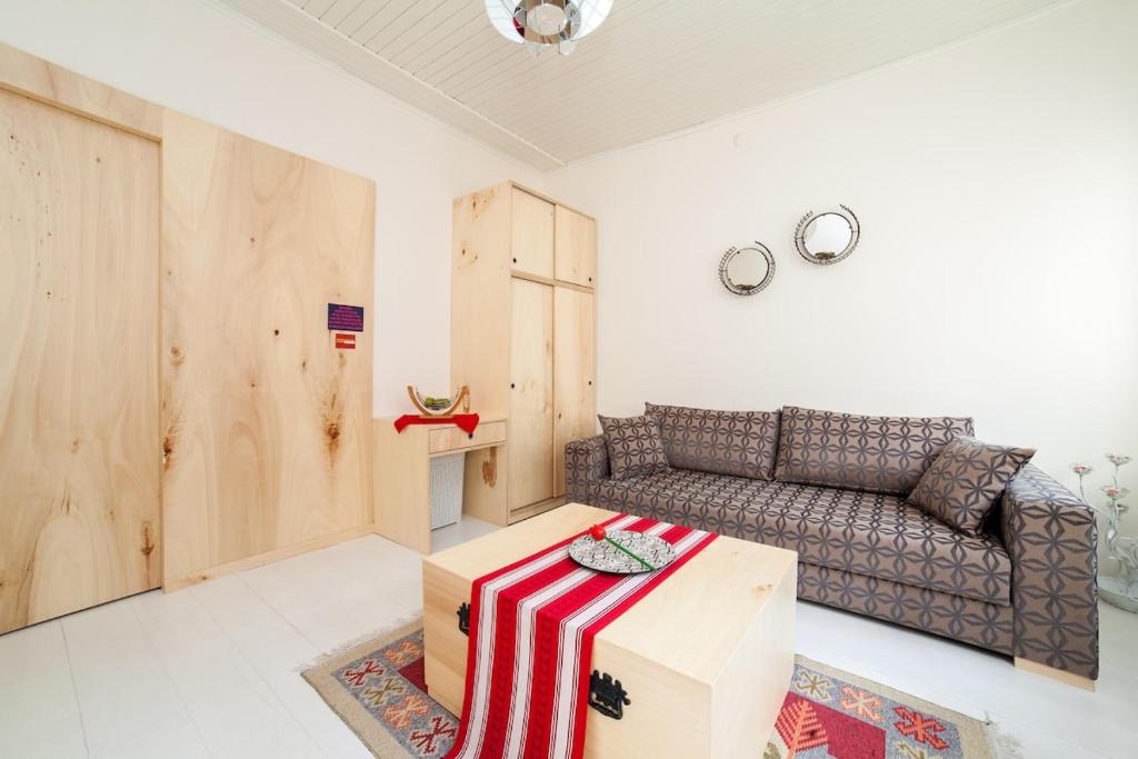 Balat Apartment | Newly-renovated apartment 2