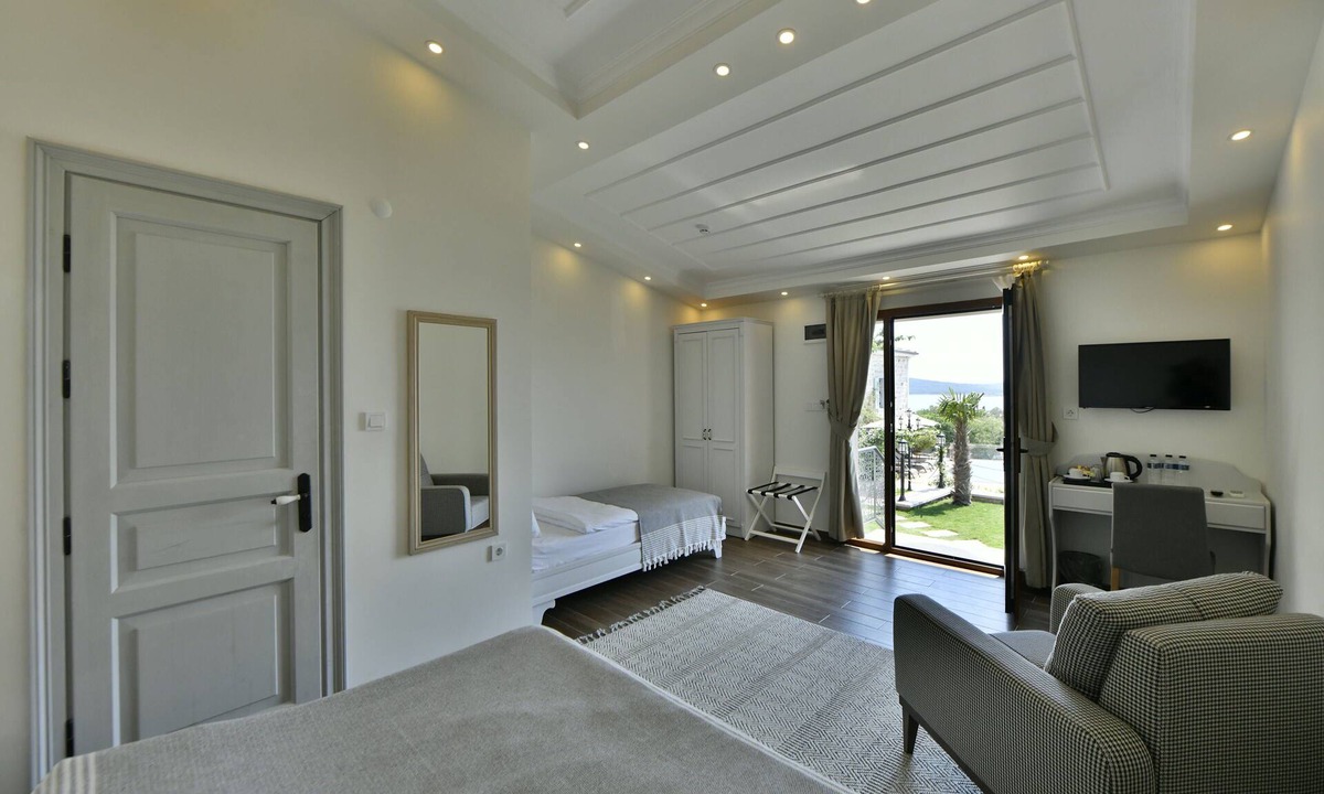 Ayvalik Hotel | Omer Aga Konagi