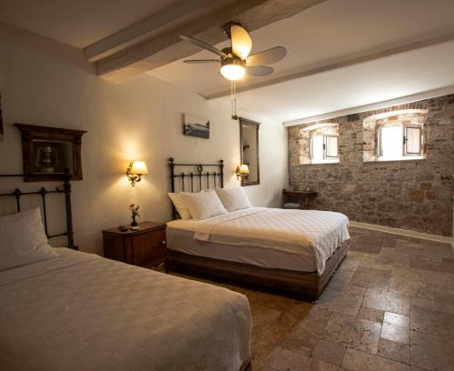 Ayvalik City Center Hotel | Opus 1910