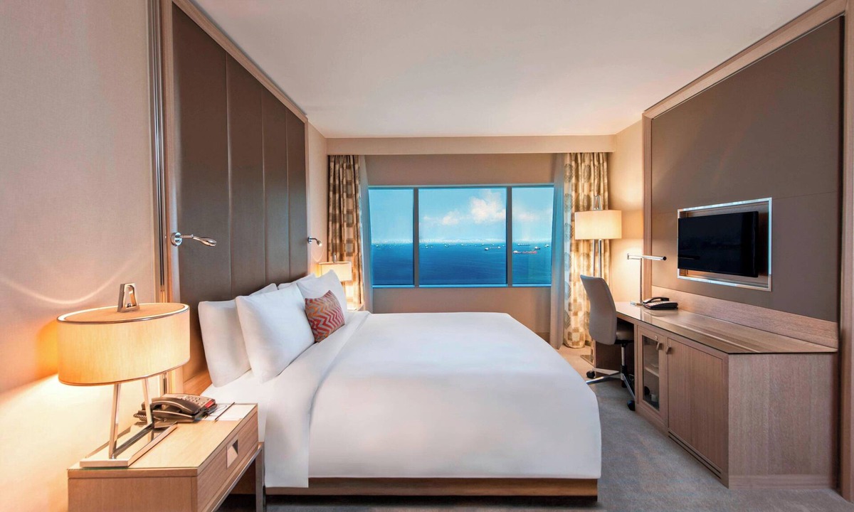 Bakırkoy Hotel | Renaissance Polat Istanbul Hotel