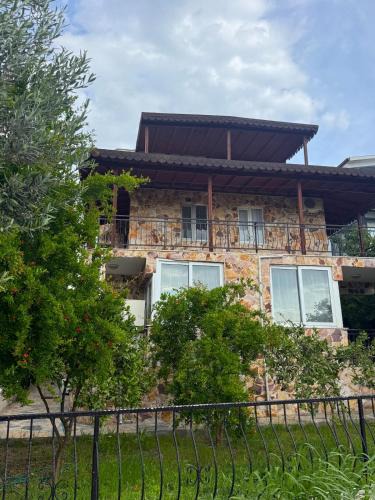 Ayvalik Villa | Sea View Terrace House w Garden Near Cunda Island