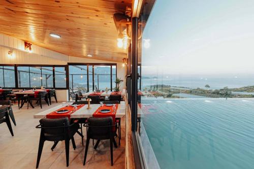 Kumluca Hotel | Seyr-i Mavi Bungalow