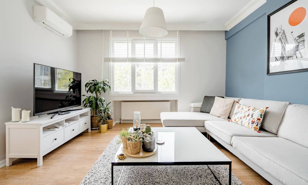 Kadikoy Apartment | Traquille and Artsy 3-bedroom apartment with AC @ Museum Gazhane