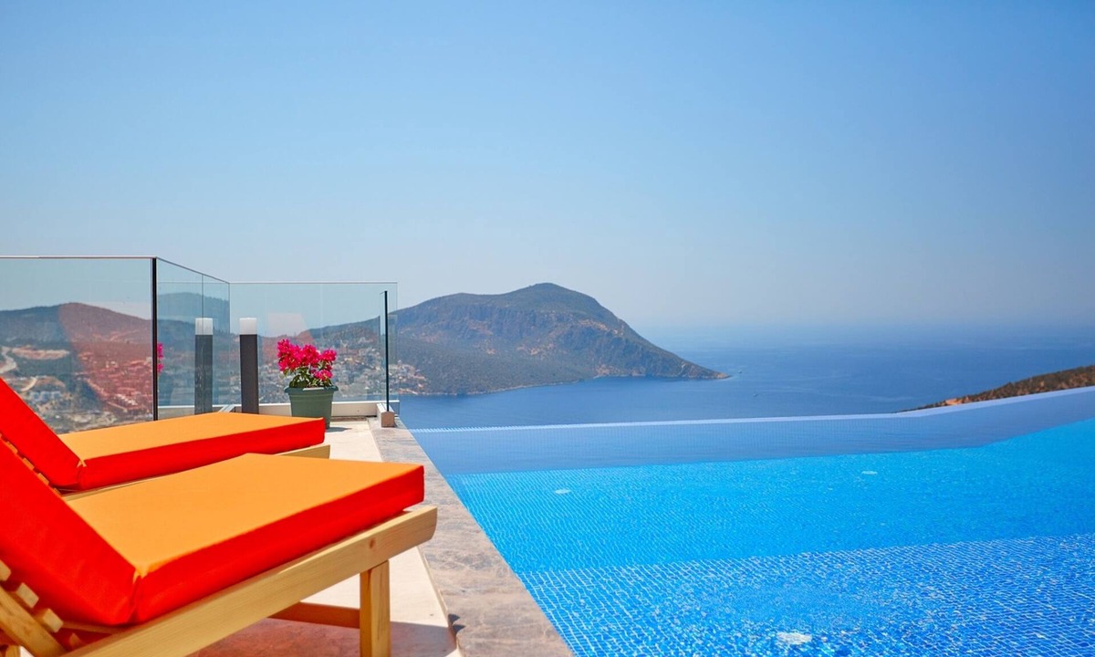 Kalkan Villa | Unlimited 1- luxurious villa with fantastic views, large pool and terrace area.