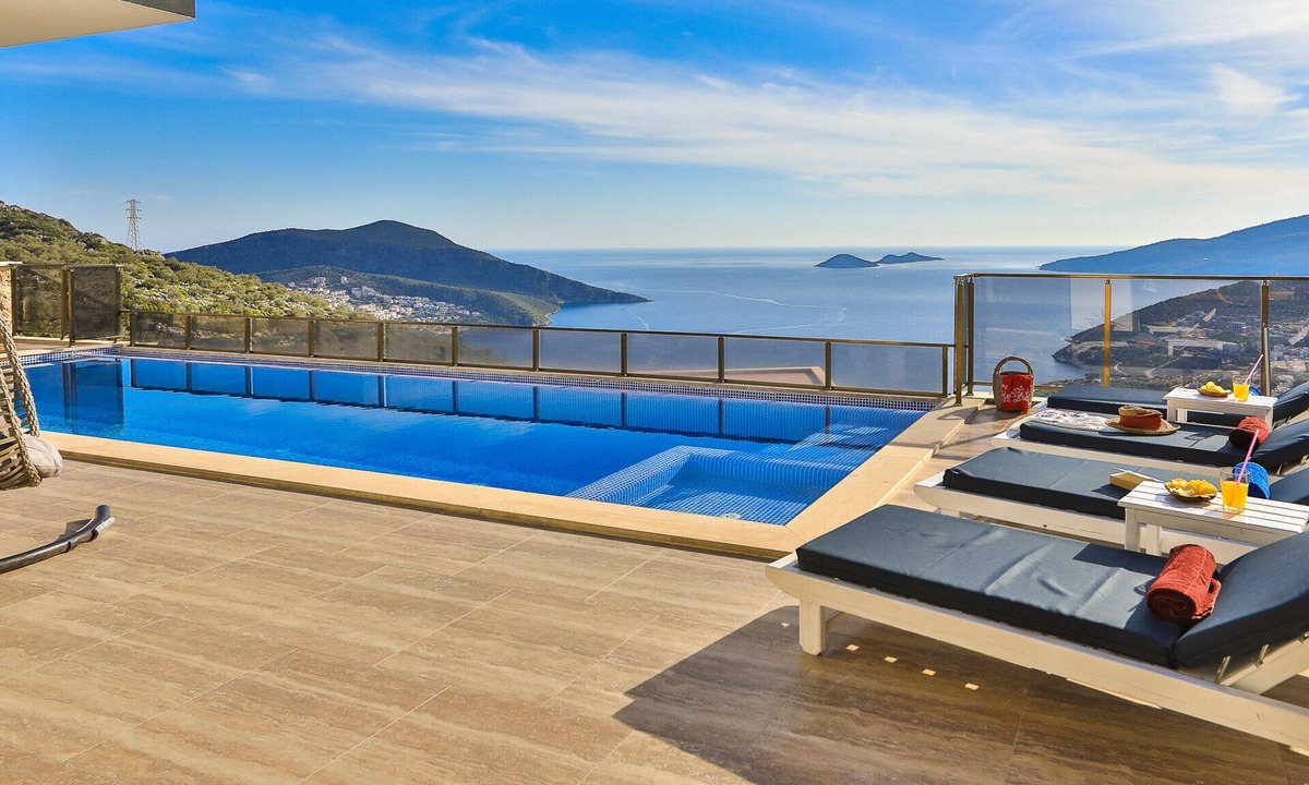 Kalkan Villa | Villa for 8, Secluded Infinity Pool, Heated Indoor Pool, Games Room & Sauna