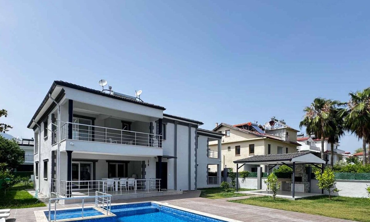 Dalyan City Center Villa | Villa Lotus 6 Bedrooms With Private Pool and Big Garden in Dalyan Centre
