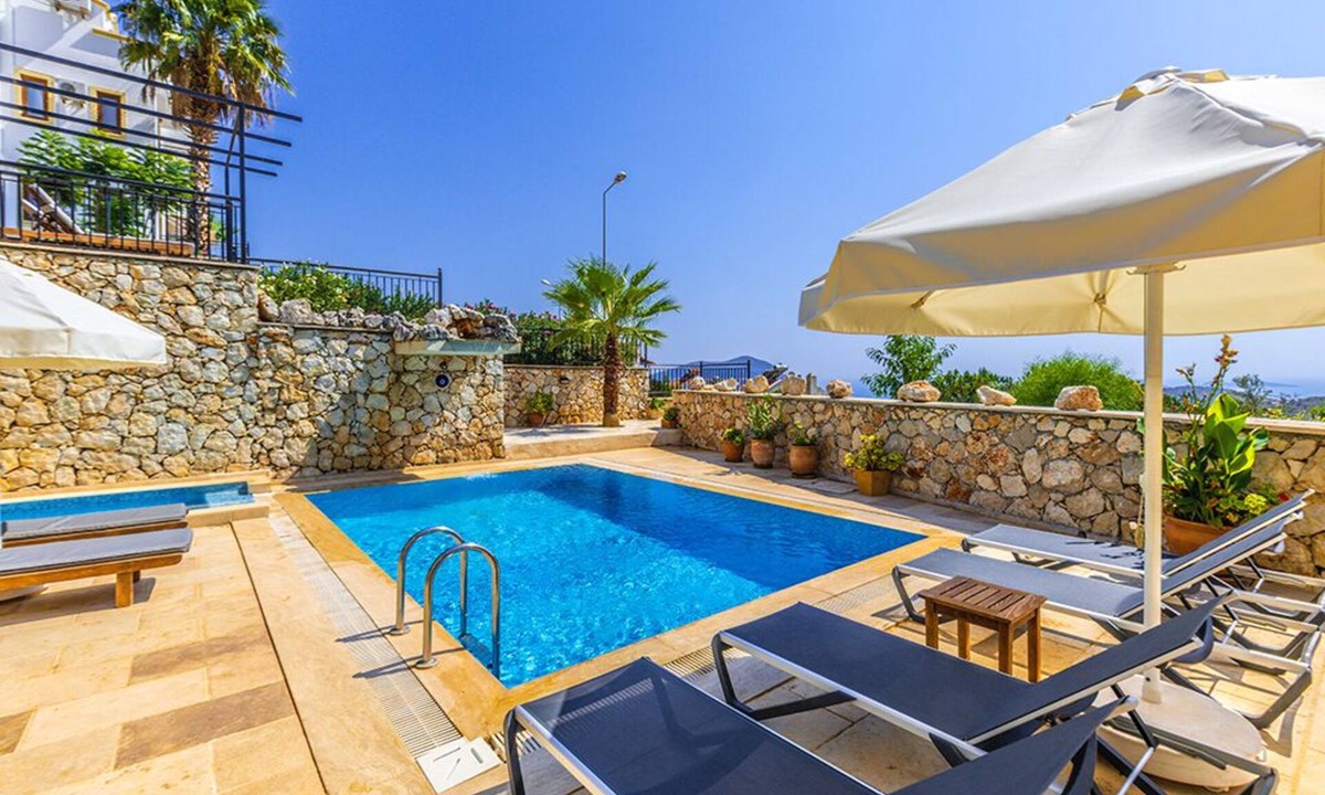 Kalkan Villa | Villa Louise, large 4 bedroom overlooking the Kalkan bay