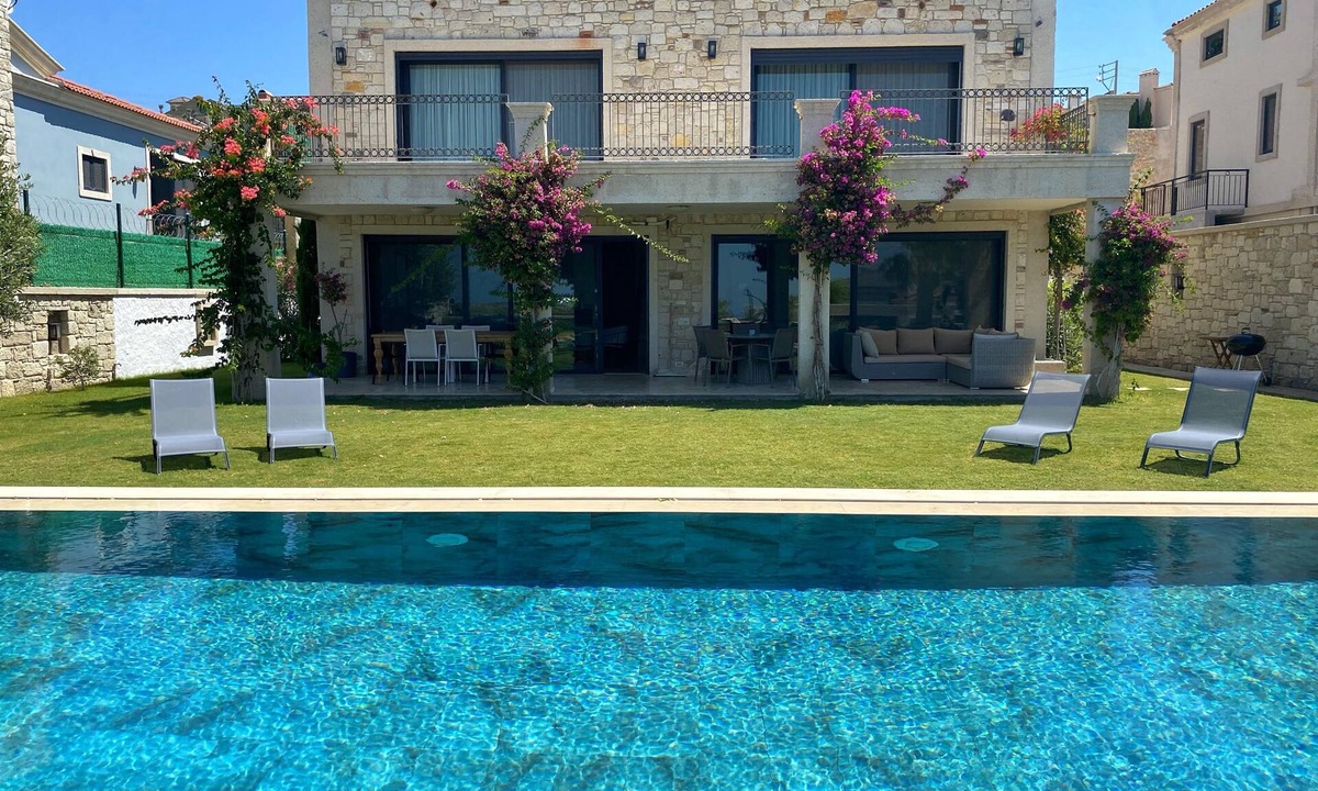 Cesme Villa | Villa Sunset Cesme for 10-12 persons Alacati Cesme center 10 min