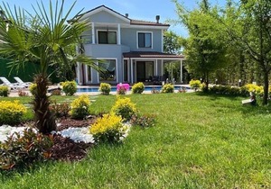 Astonishing Villa with Private Pool and Jacuzzi Surrounded by Nature in Sapanca