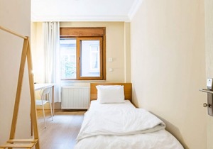 Bright Apartment near Trendy Attractions in Moda