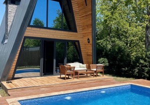 Bungalow with Pool, Jacuzzi in Bedroom in Sapanca
