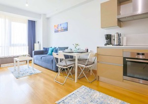 Business-Friendly Residence with Pool in Fikirtepe