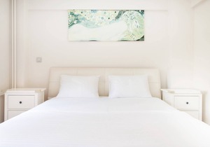 Central and Vibrant Flat with Balcony in Besiktas