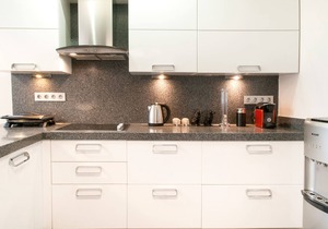 Central and Vibrant Flat with Balcony in Besiktas